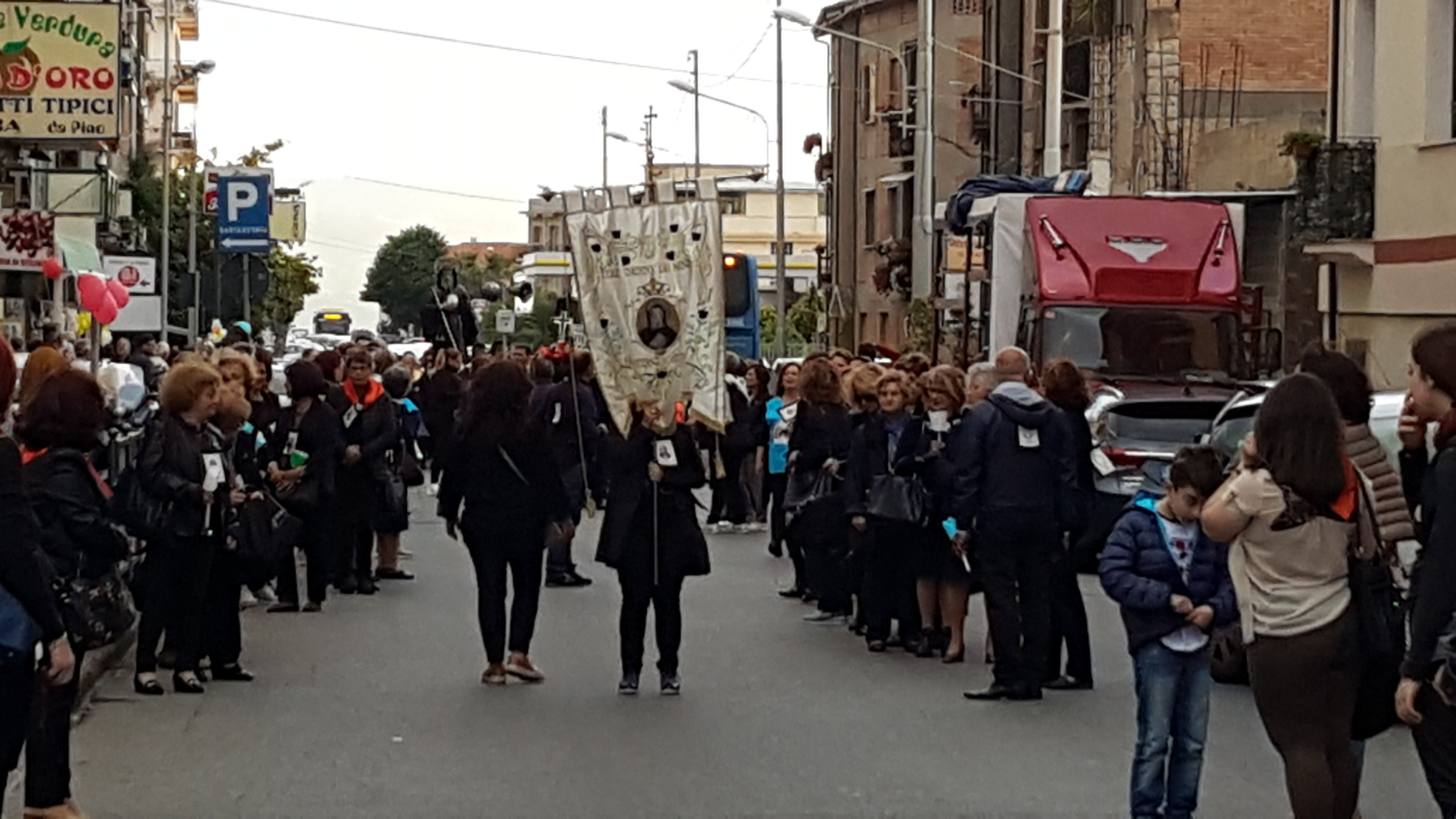 Processione di San Francesco per le Vie alte di Pizzo – Foto di Giuseppe Pagnotta