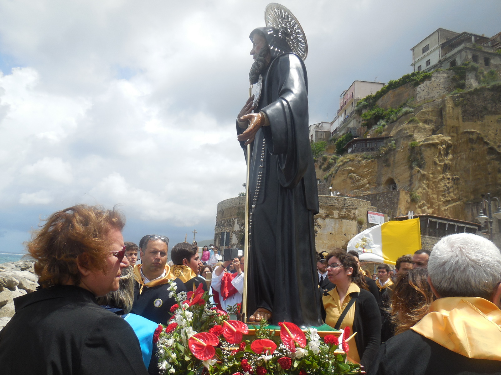 Solennità del Santo di Paola – Processione per le vie del centro storico di Pizzo