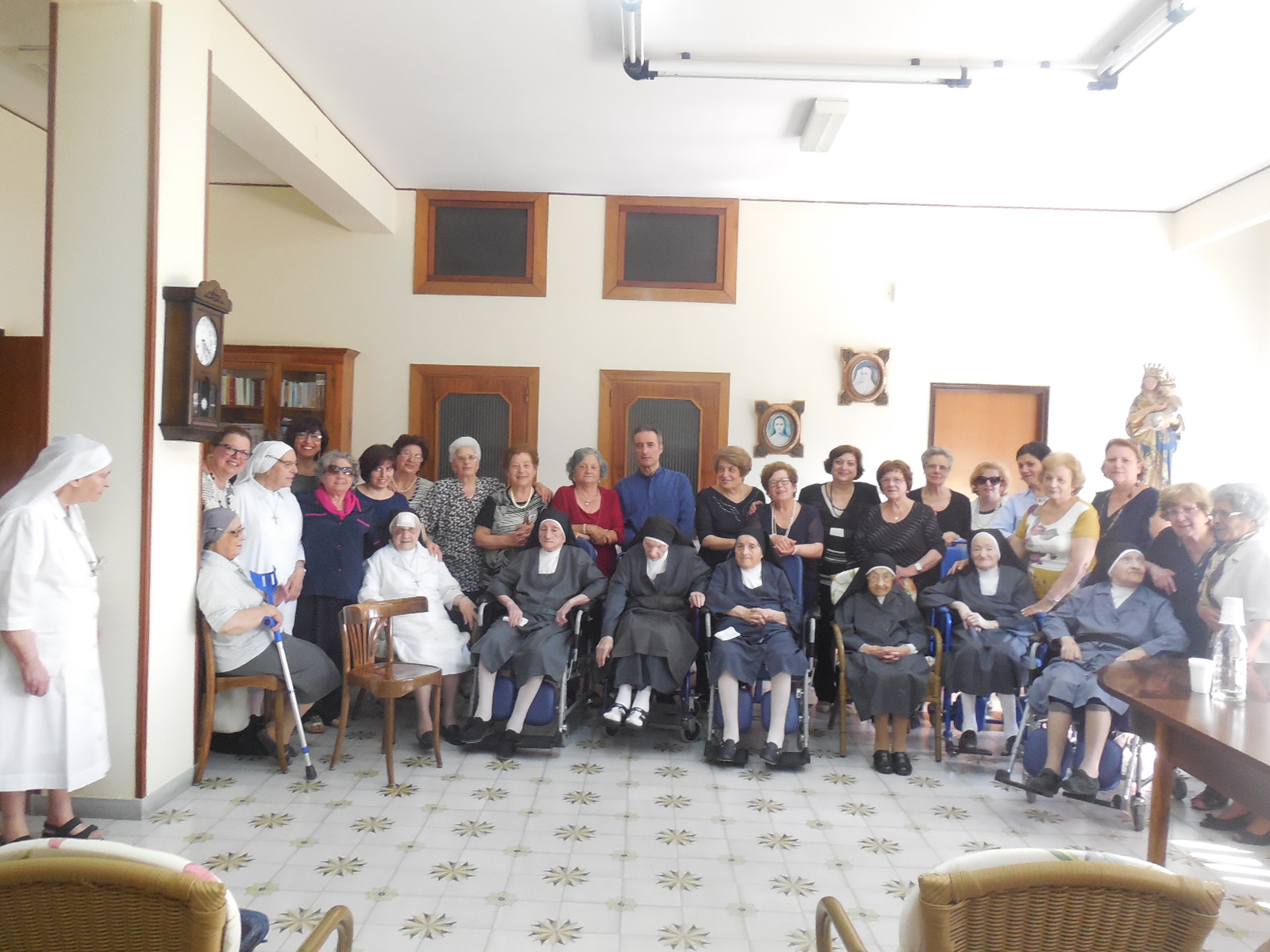 Pizzo 5/6/2017. Festa al Convento delle Suore di Santa Giovanna Antida di Pizzo per la chiusura estiva del Laboratorio di ricamo del Santuario. Foto di Natalia