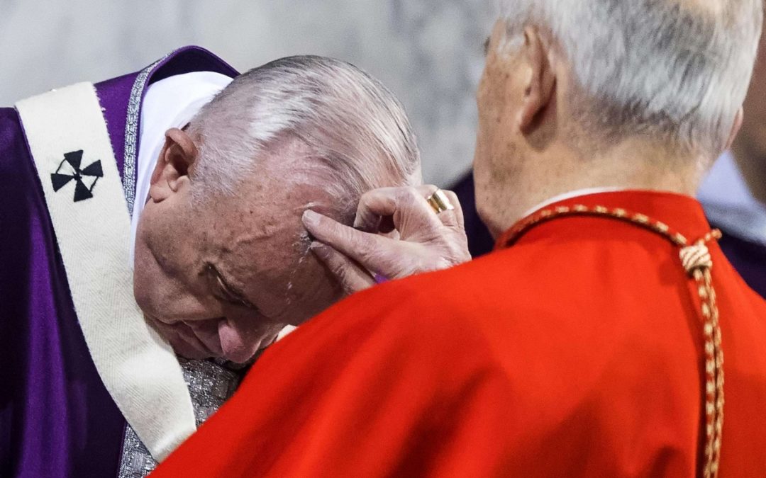 Ceneri. Il Papa: sfiducia, apatia, rassegnazione, i tre demoni che tentano i credenti